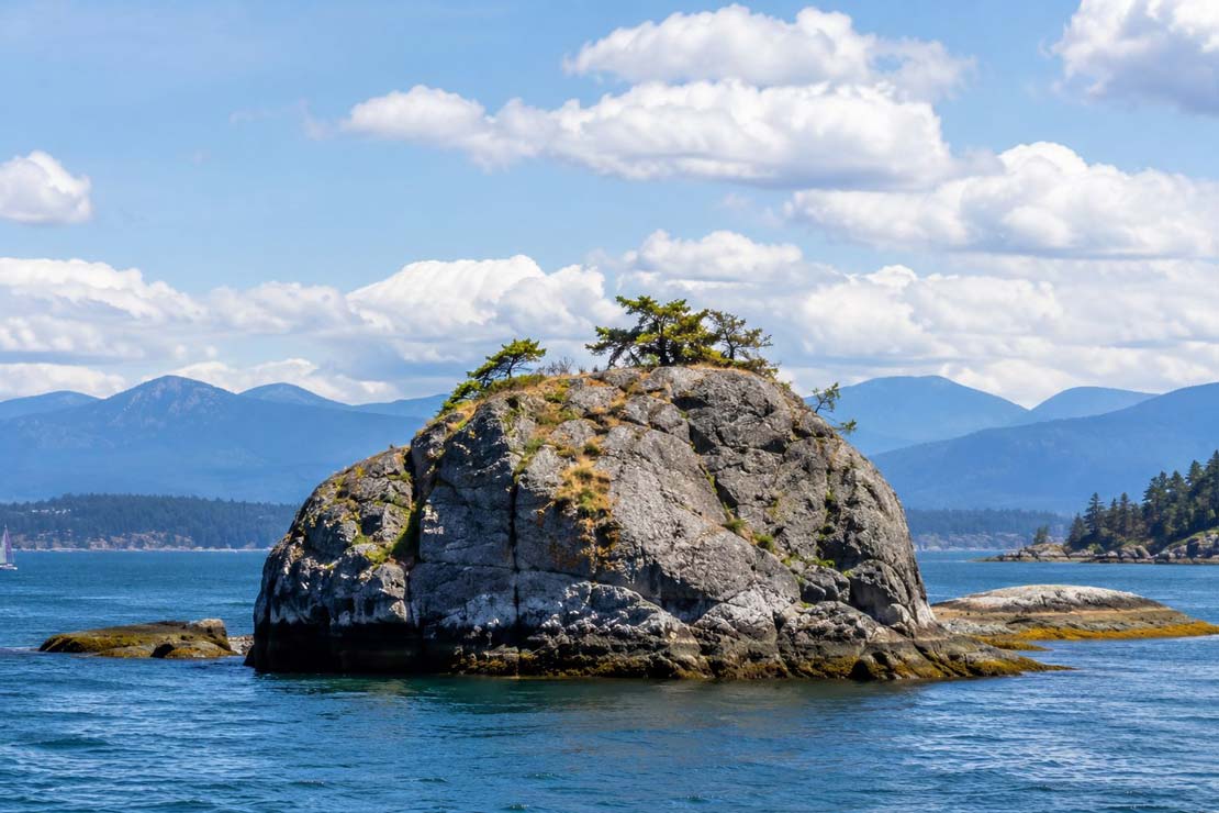 Discover Whytecliff Park, a hidden gem destination featuring stunning coastal views, rocky cliffs, and peaceful oceanfront scenery.